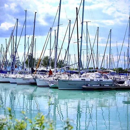 Lelle Sun And Pool * Balatonlelle